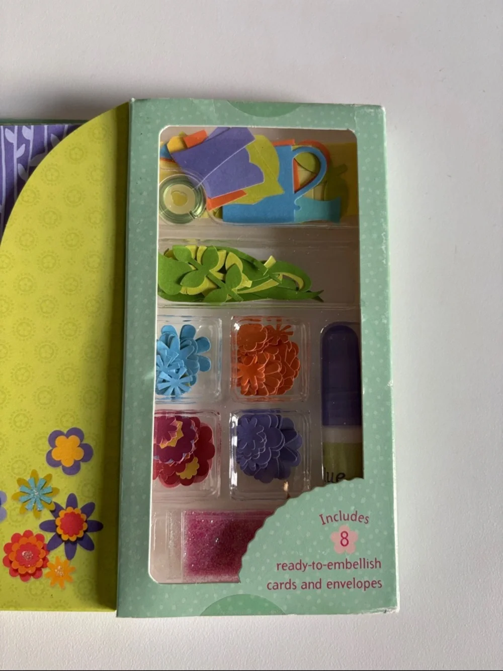 Klutz‎ Color-In Stained Glass Kit with Neon Pens & Create your Own Card Kit
